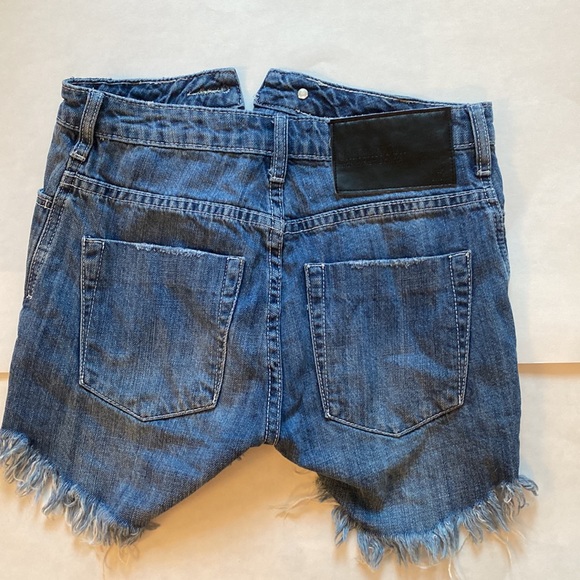 oneteaspoon denim shorts: size 24 (style: high waist bonita) - Picture 3 of 3